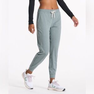 Vuori Performance Jogger Stormy Heather Size Small